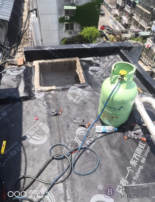 专业卫生间维修补漏阳台外墙厨房屋顶楼顶漏水维修烧卷材注浆